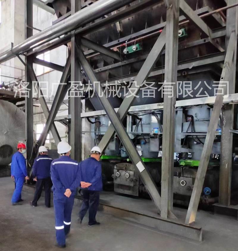 府谷項(xiàng)目煤倉清堵機(jī)安裝調(diào)試完成，運(yùn)行良好！